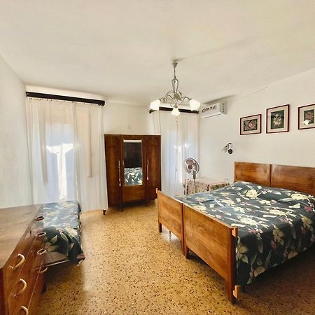 L'Encanto De Luna -Una Casa Autentica Comacchiese Comacchio Exteriör bild