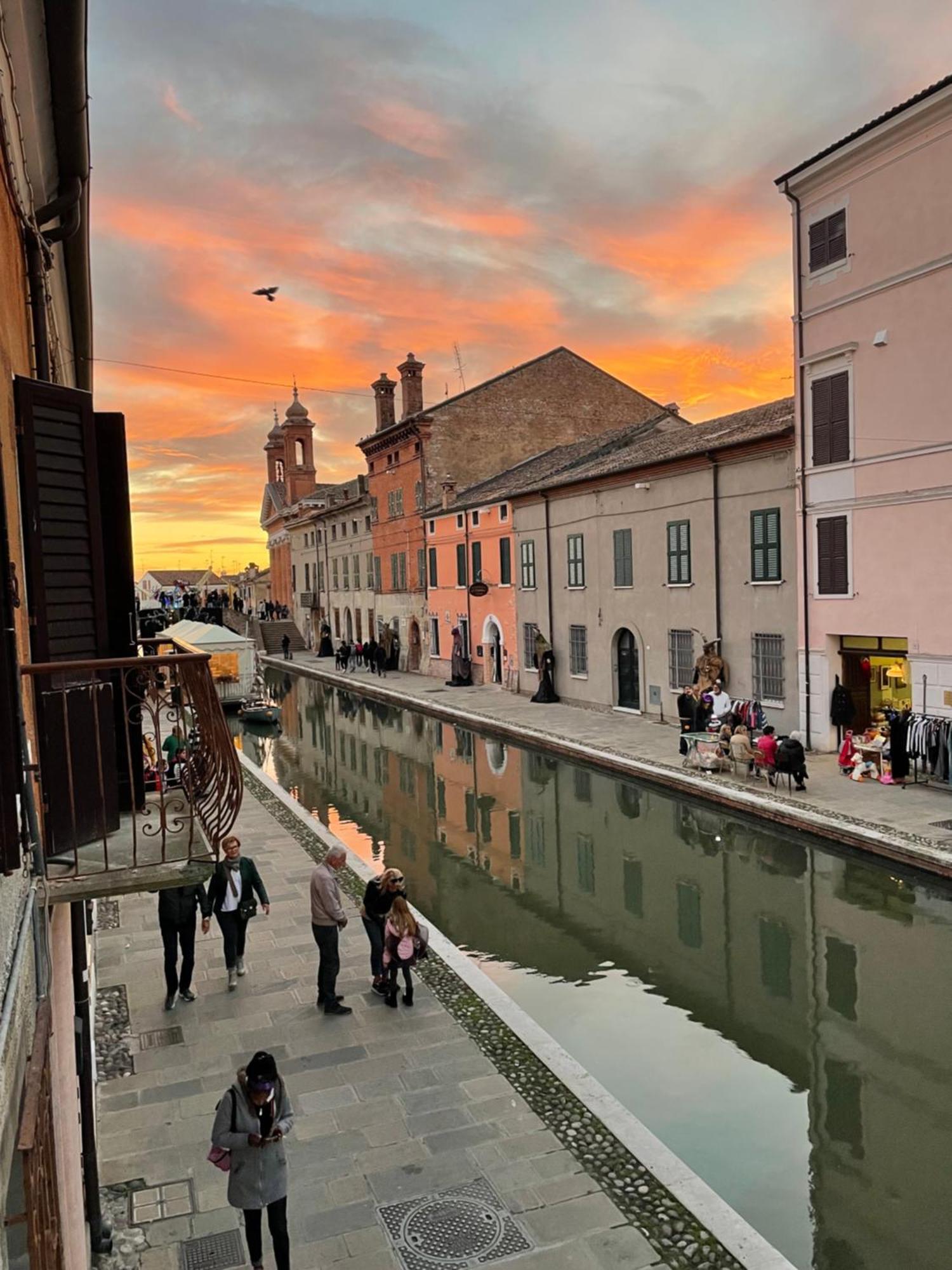 L'Encanto De Luna -Una Casa Autentica Comacchiese Comacchio Exteriör bild